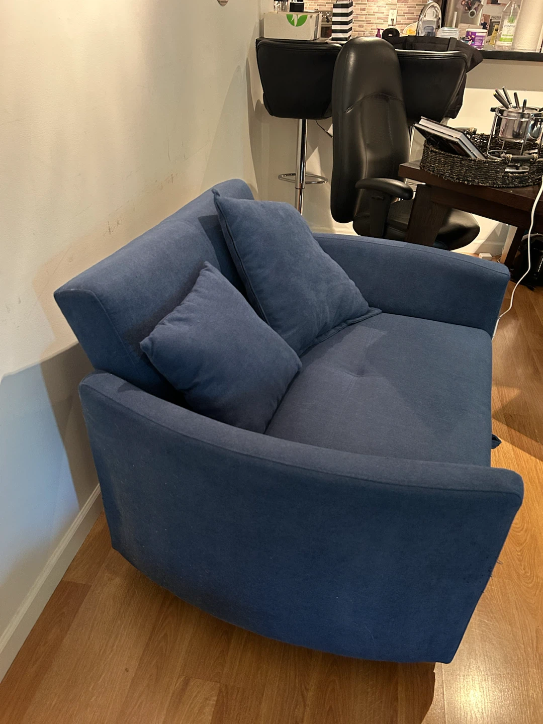 Convertible Sleeper Chair & Half | Pull-Out Guest Bed | Like New - photo 2