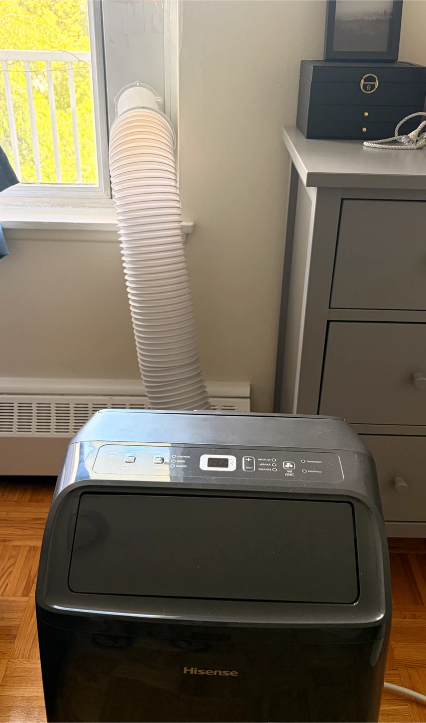 Hisense 10,000 BTU Portable Air Conditioner (Used Only 1 Month!) - photo 2