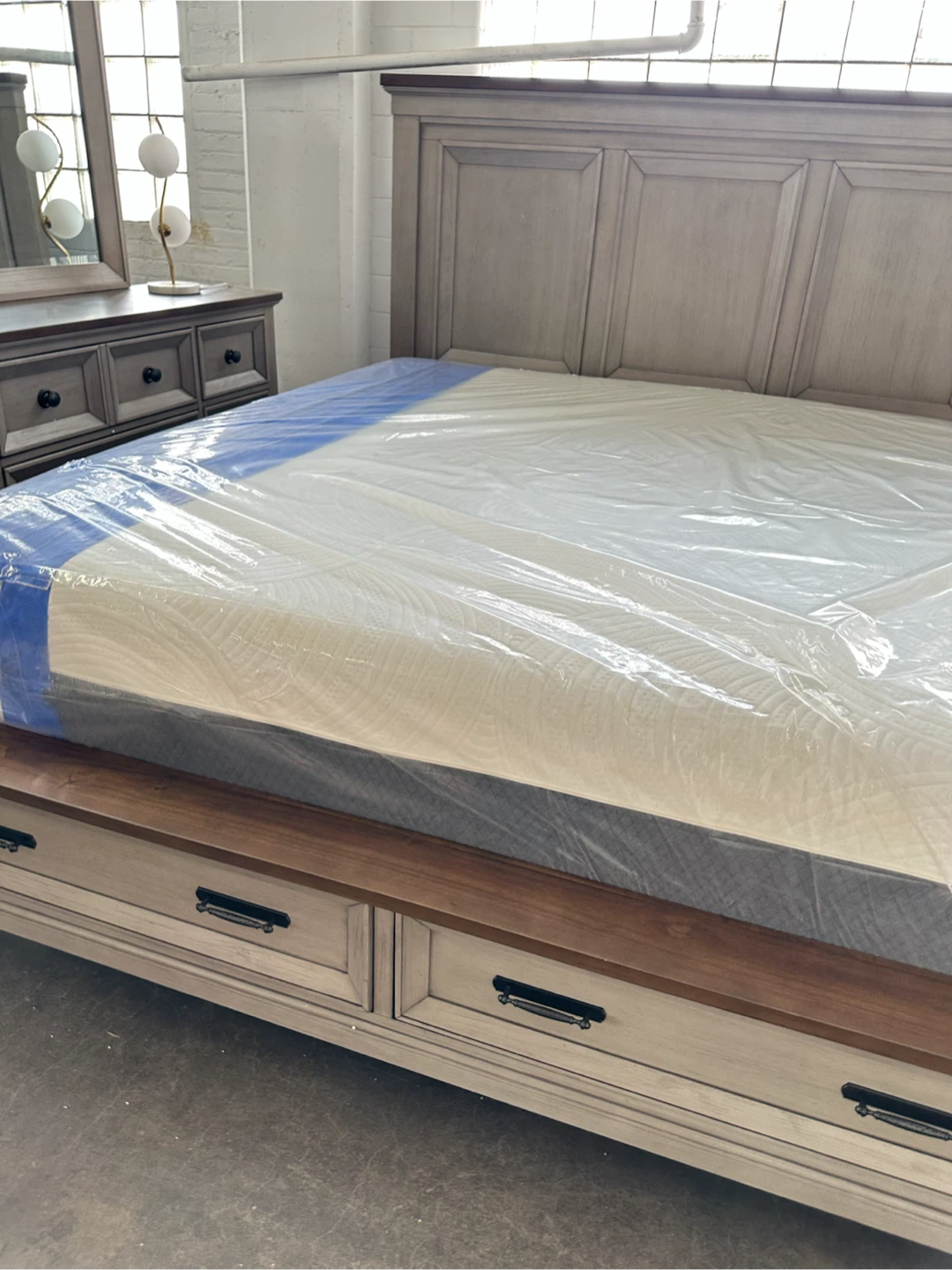 Beautiful wooden bedroom set - photo 4