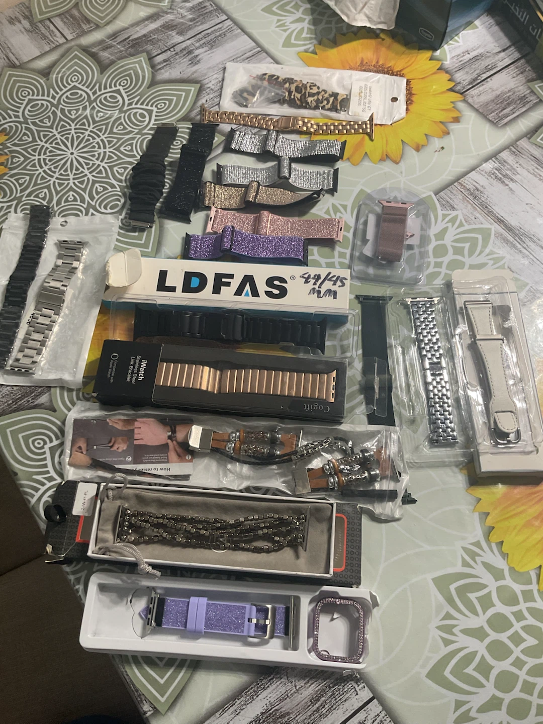 Assorted Apple Watch Bands Case25 each - photo 3