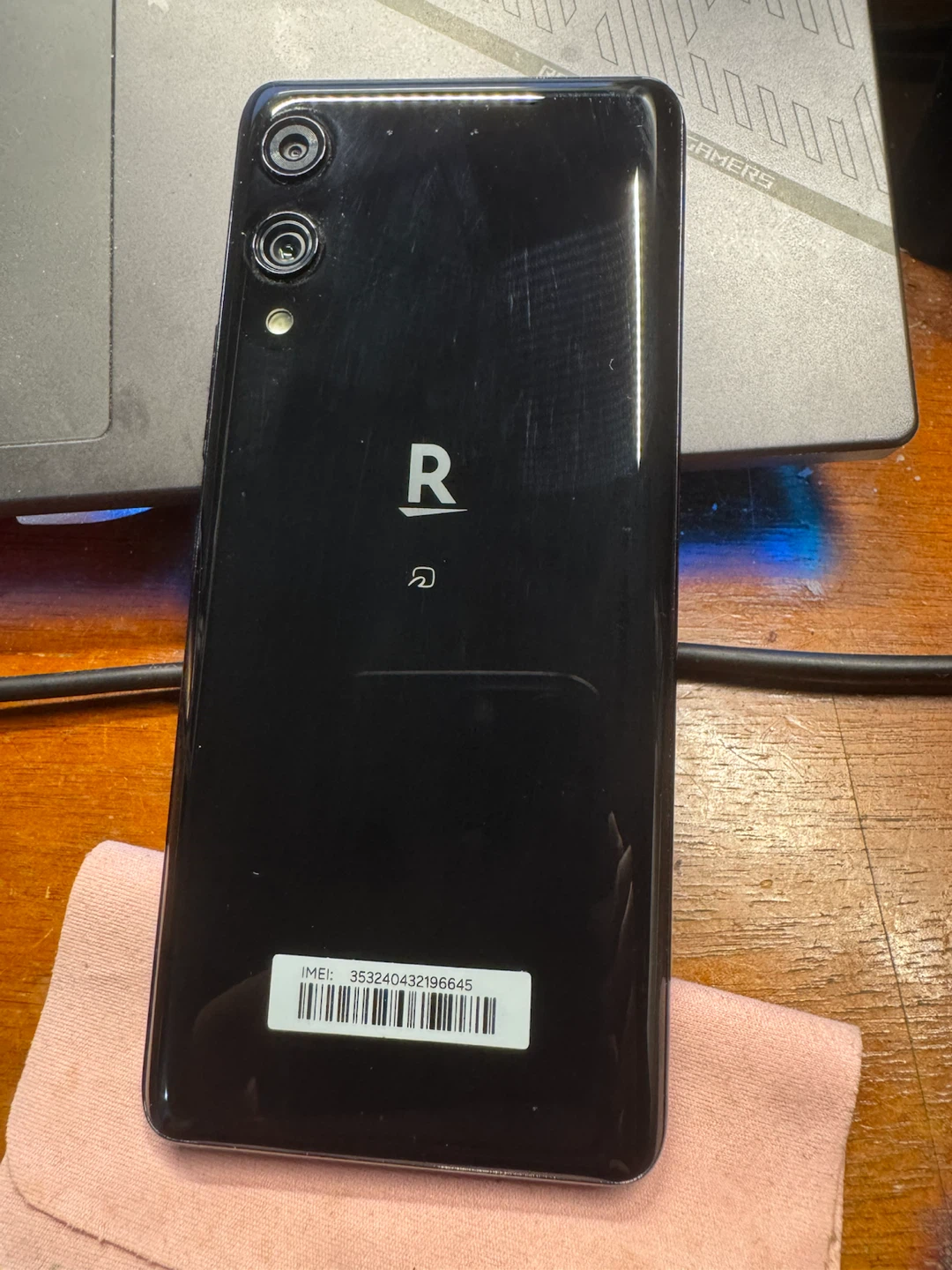 Rakuten Mobile Smartphone - photo 3
