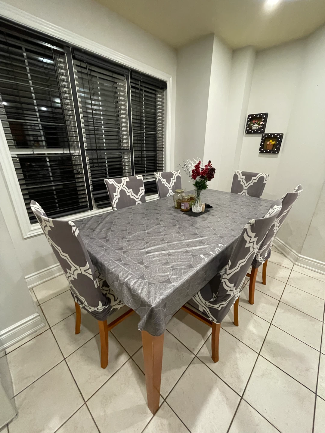 Dining Table and Chairs including Covers - photo 2