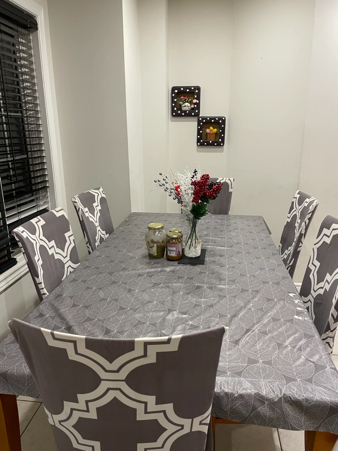 Dining Table and Chairs including Covers - photo 4