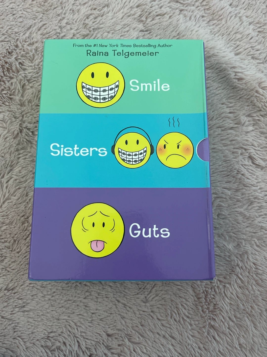 Raina Telgemeier Smile, Sisters, Guts Graphic Novels