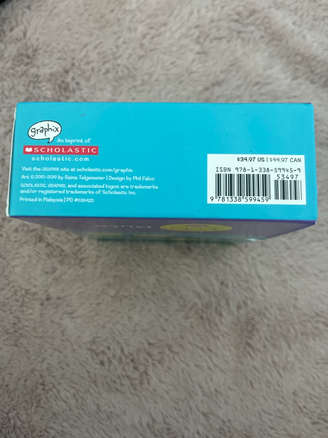 Raina Telgemeier Smile, Sisters, Guts Graphic Novels - photo 3