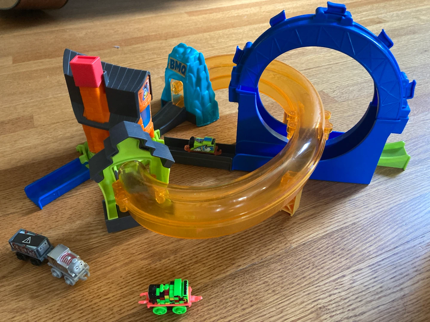 Thomas & Friends MINIS Boost 'n Blast Stunt Set