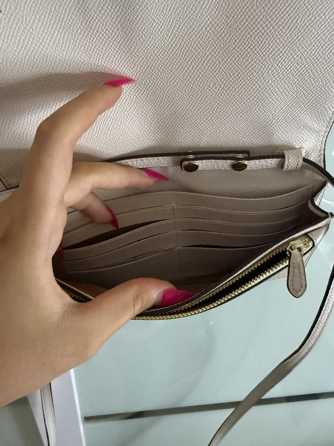 Coach (Basically New) Crossbody Bag - photo 3