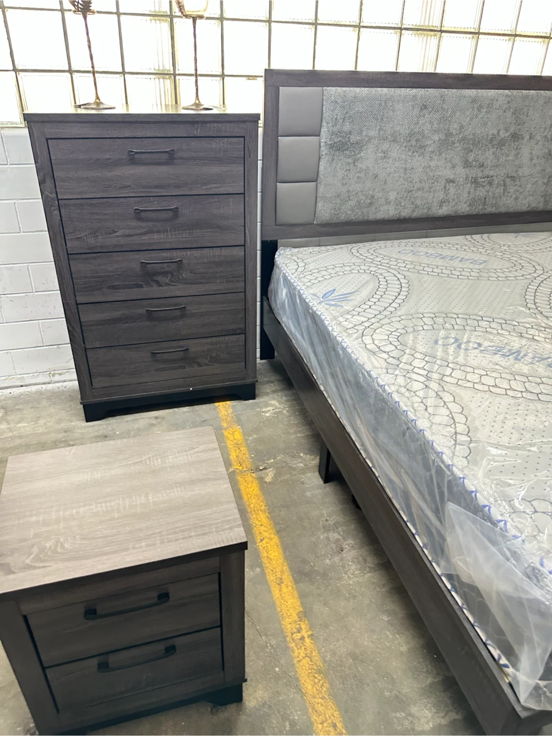 Modern wooden bedroom set - photo 2