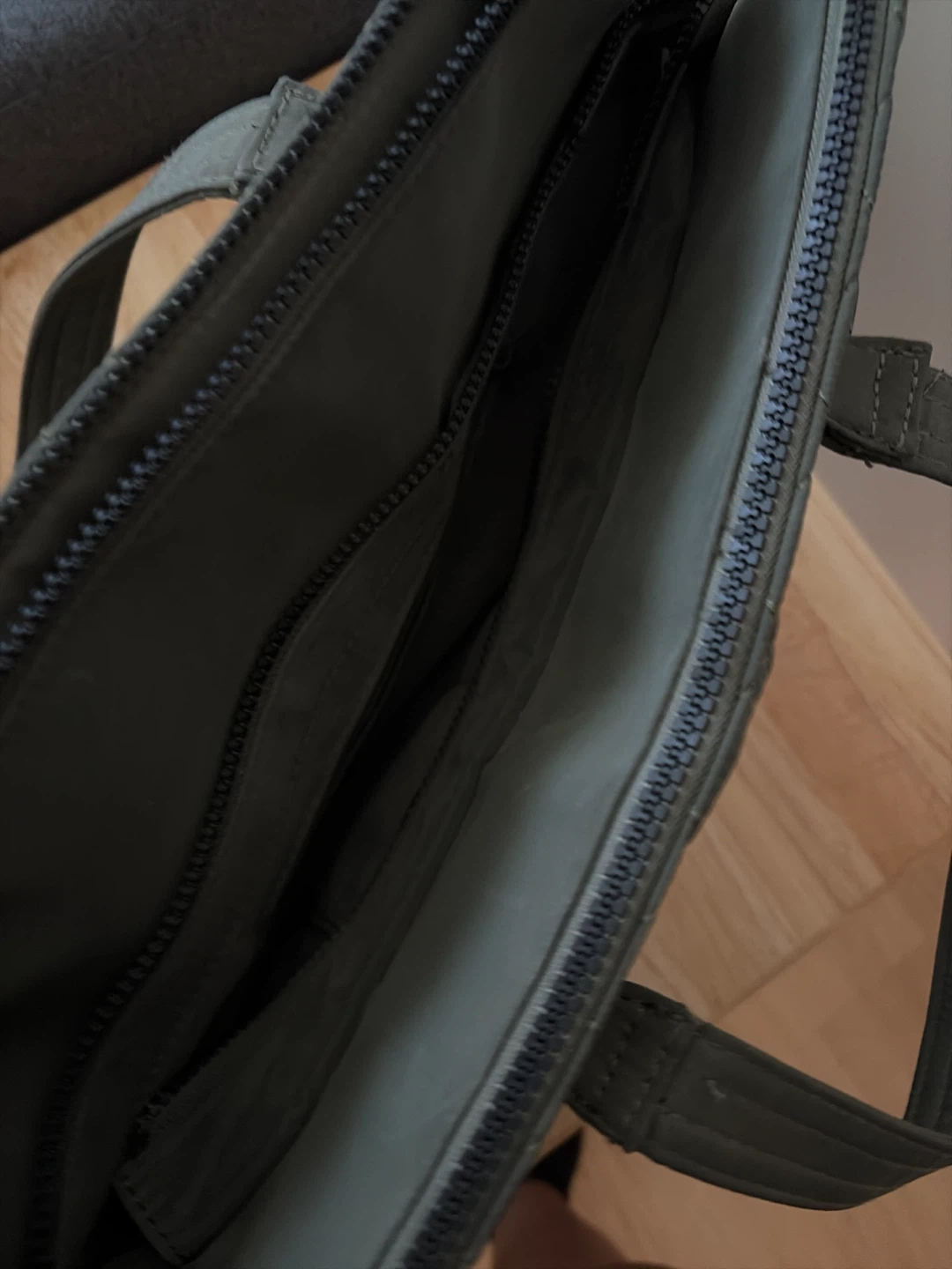 Steve Madden Quilted Laptop Bag - photo 2