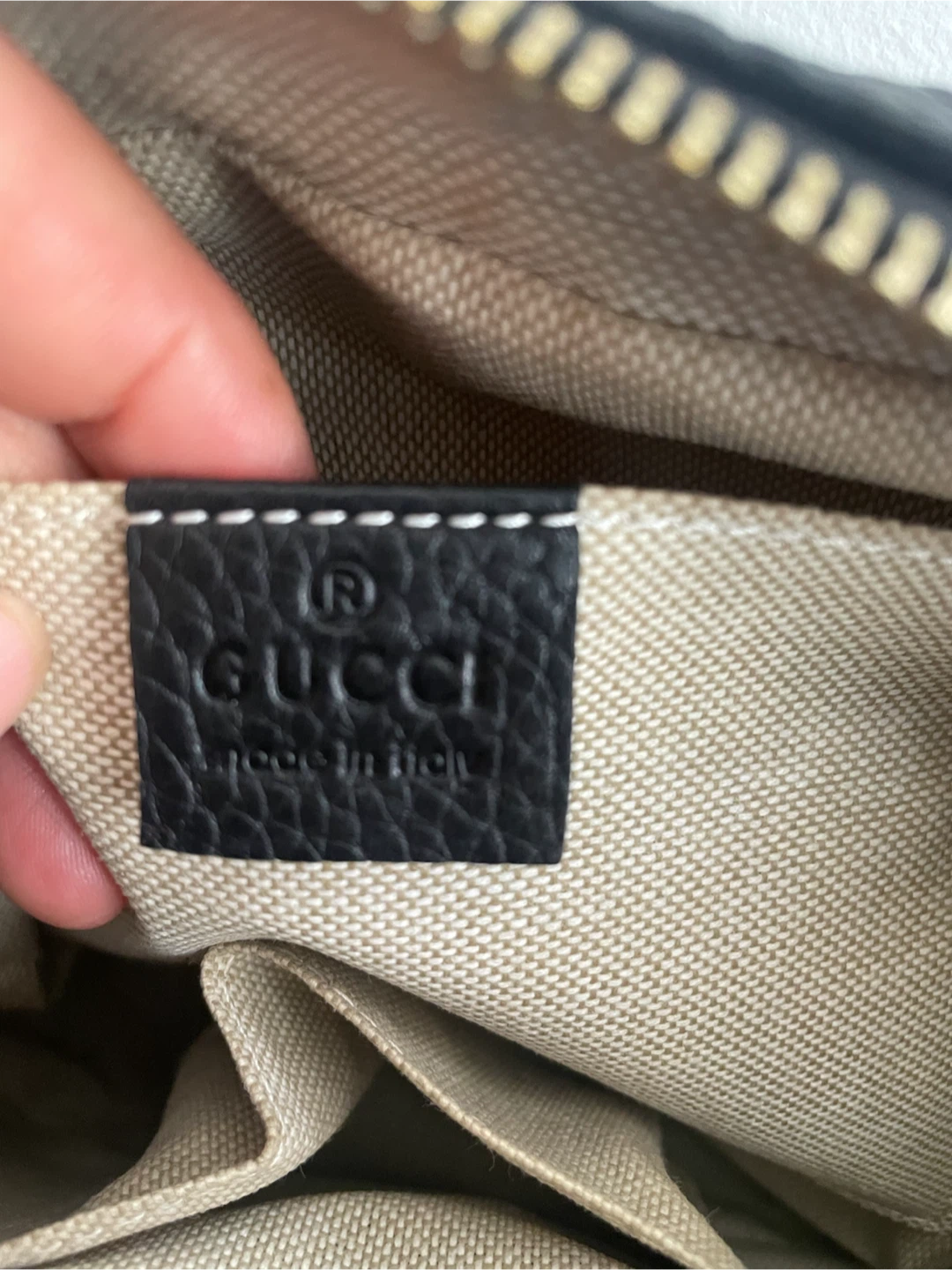 Gucci Black Leather Camera Bag - photo 4
