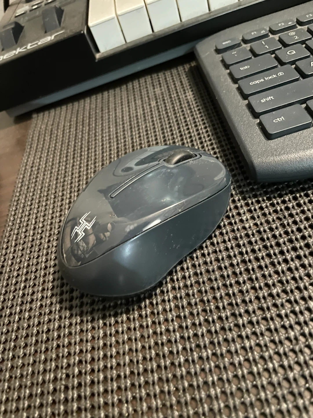 Dark Grey Wireless Mouse - photo 4