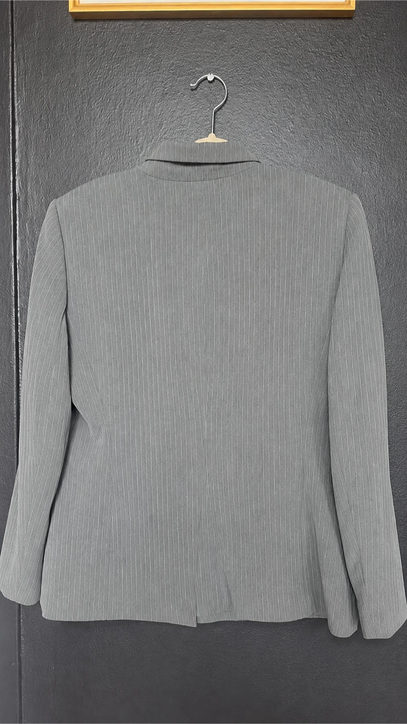 Kasper Women's Gray Pinstripe Blazer Size 14P - photo 3
