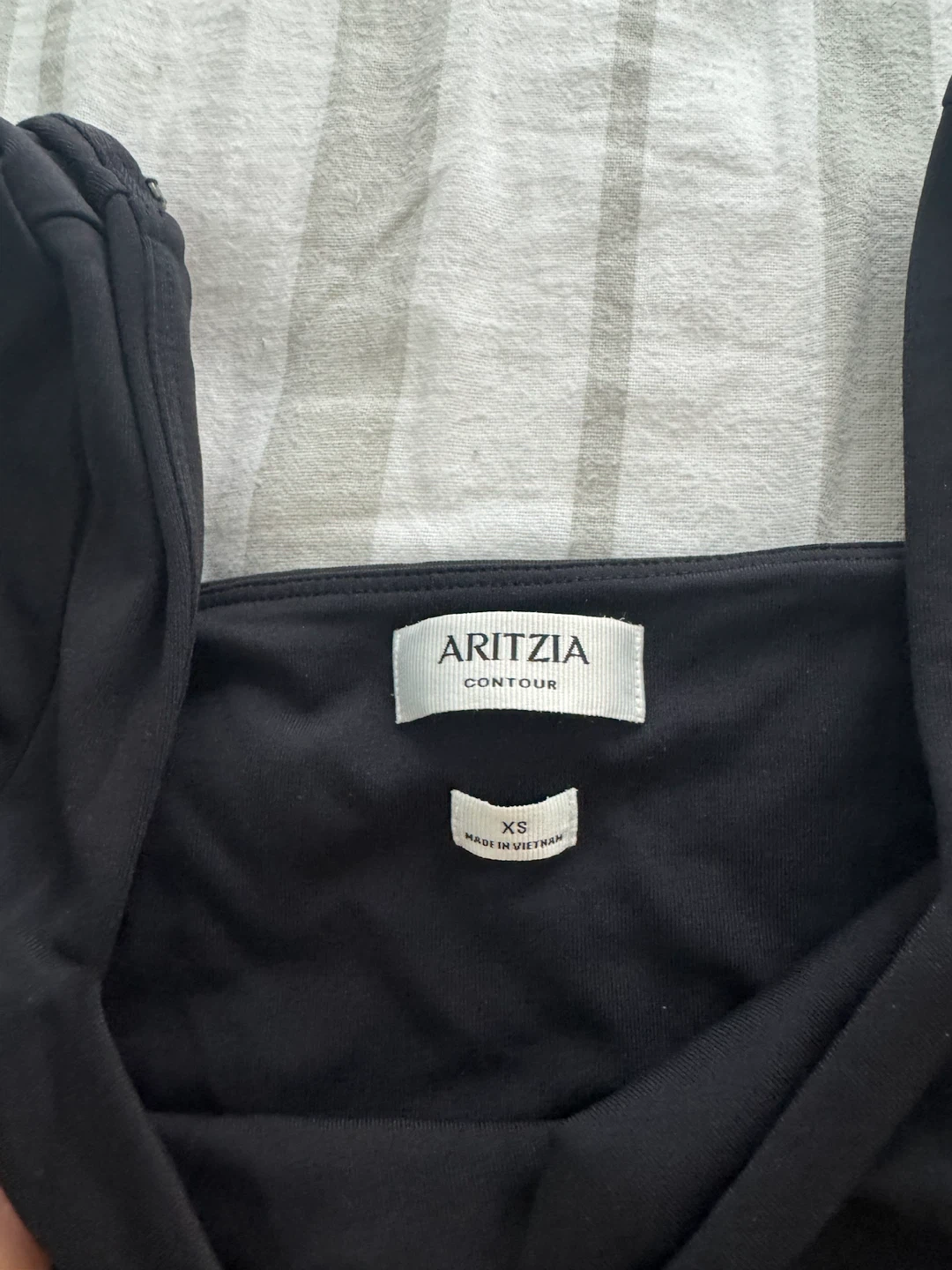 Aritzia Contour Black Square Neck Top - XS - photo 2