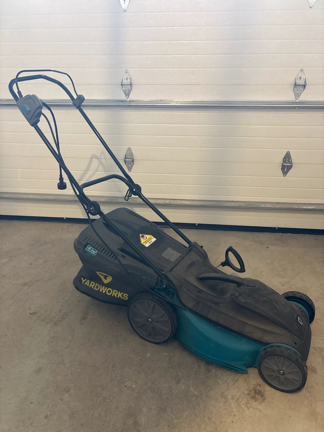 YARDWORKS Electric Lawn Mower
