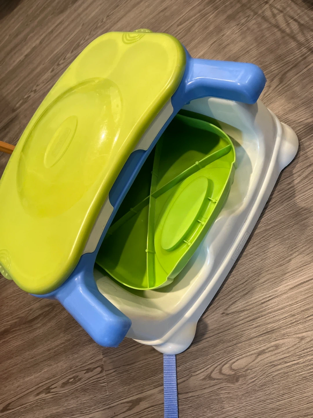 Portable booster chair