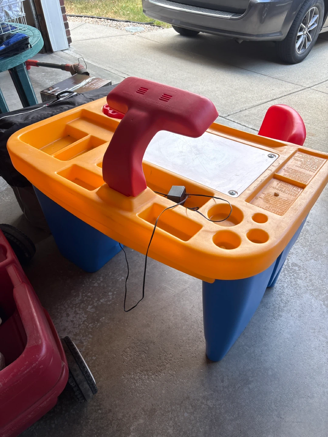 Little Tikes Art Desk with Chair - photo 3