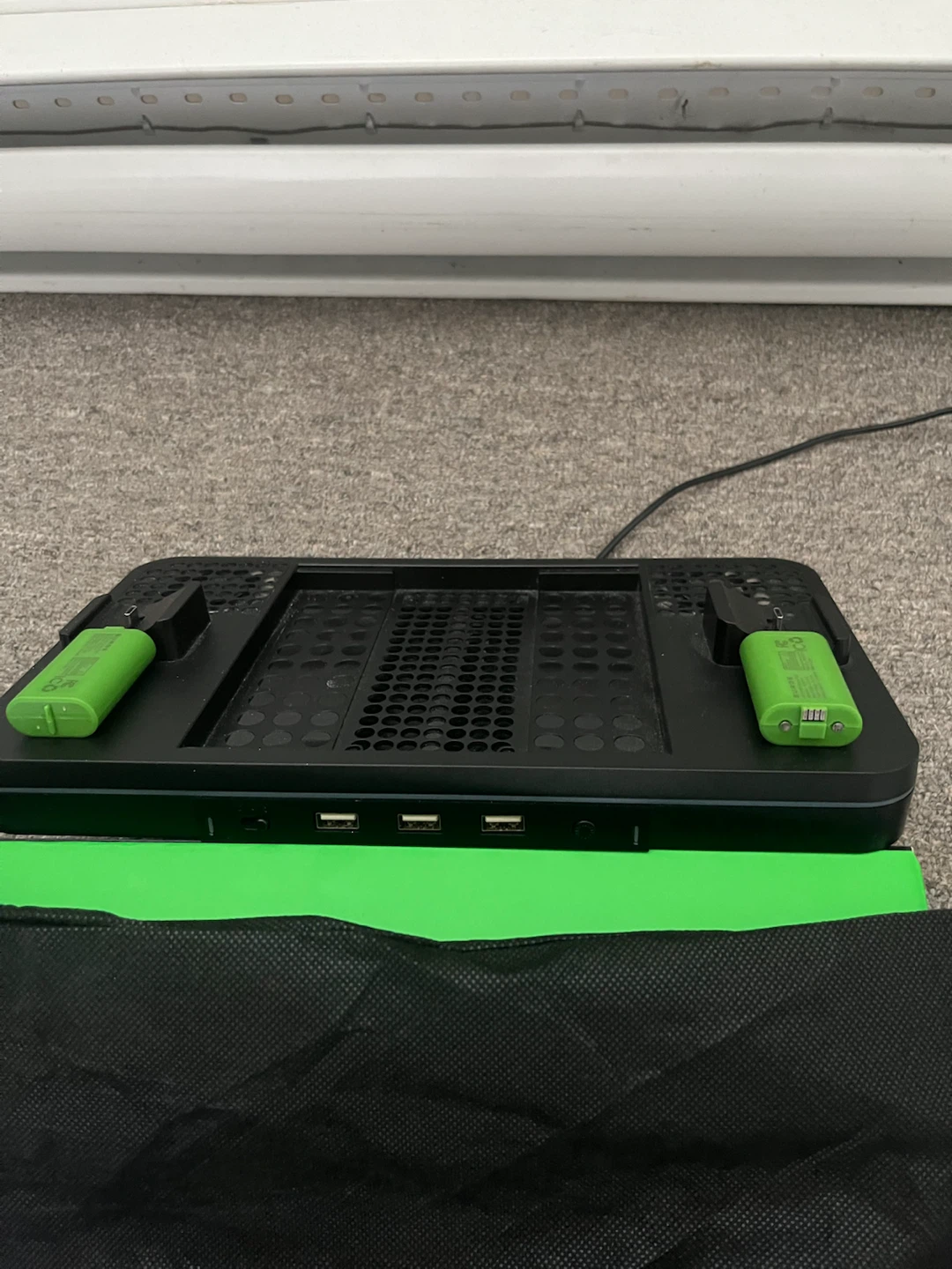 Station de recharge pour manettes Xbox - photo 2