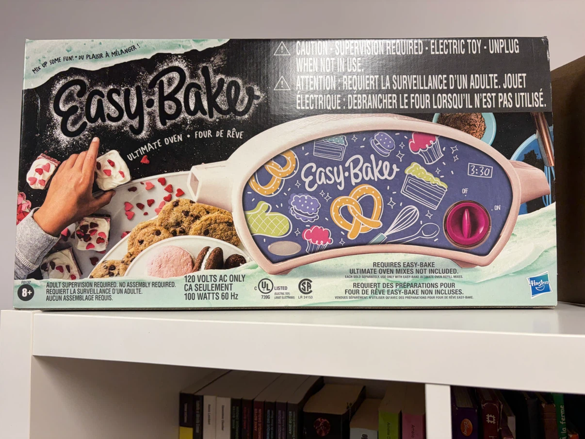 Easy-Bake Ultimate Oven Toy
