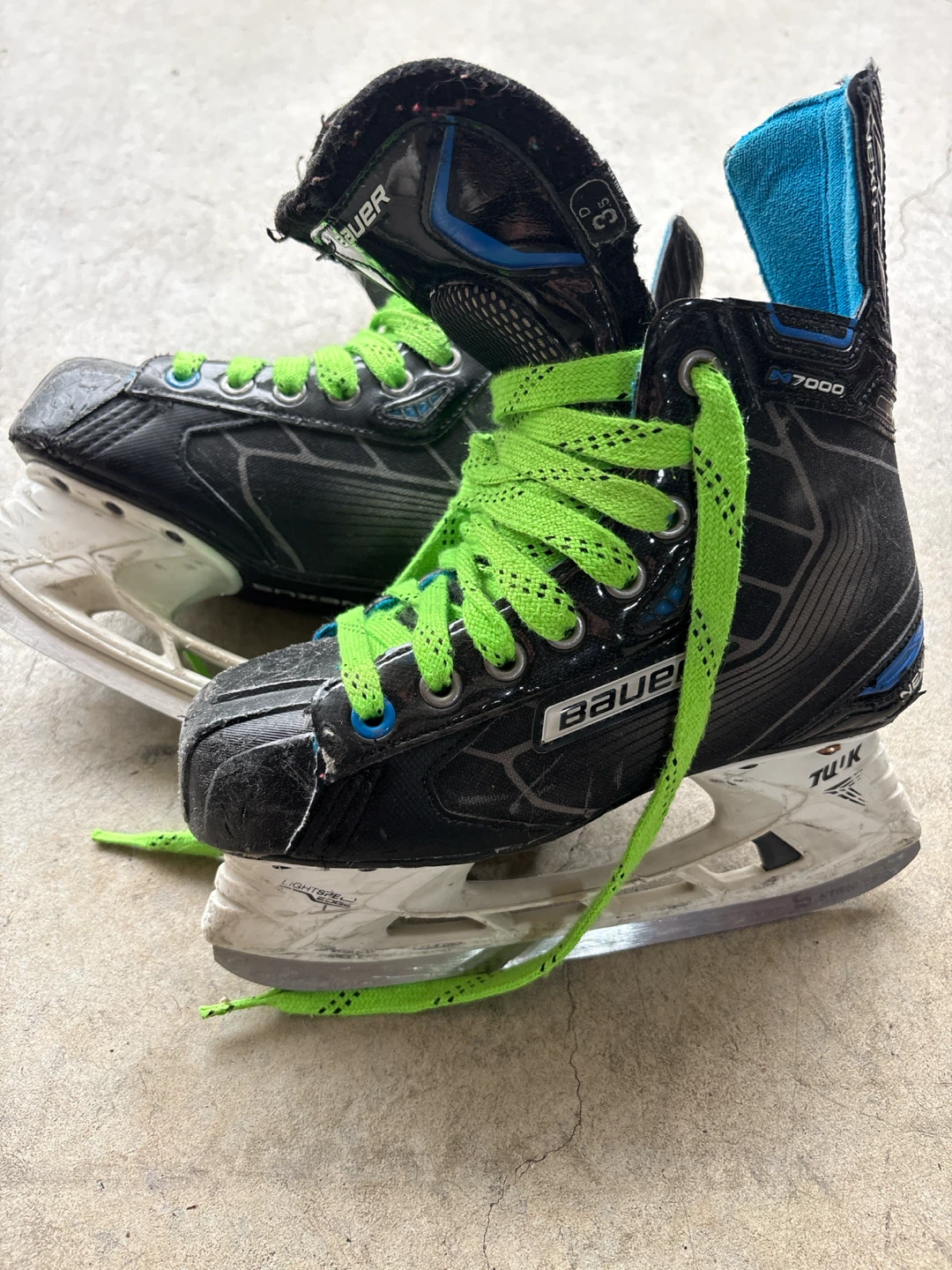 Bauer N7000 Hockey Skates