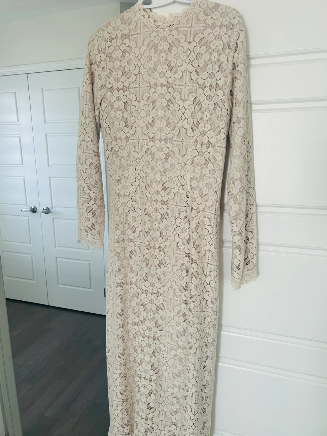 Cream/Beige Lace Maxi Dress