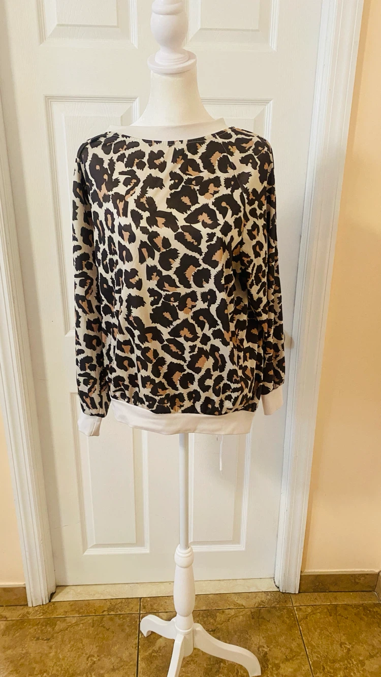Sweatshirt size large - photo 2