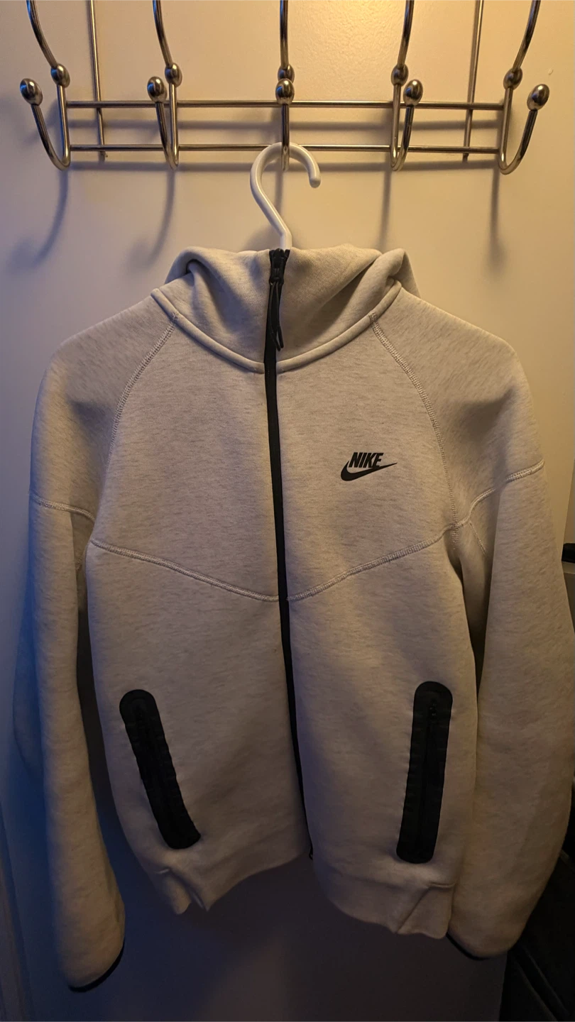 Nike tech