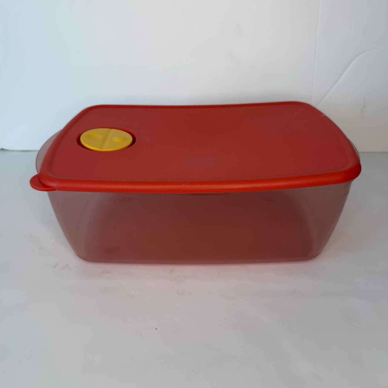 Tupperware Rock N Serve 3.5 L 3380A-1 Food Storage with Vent Lid