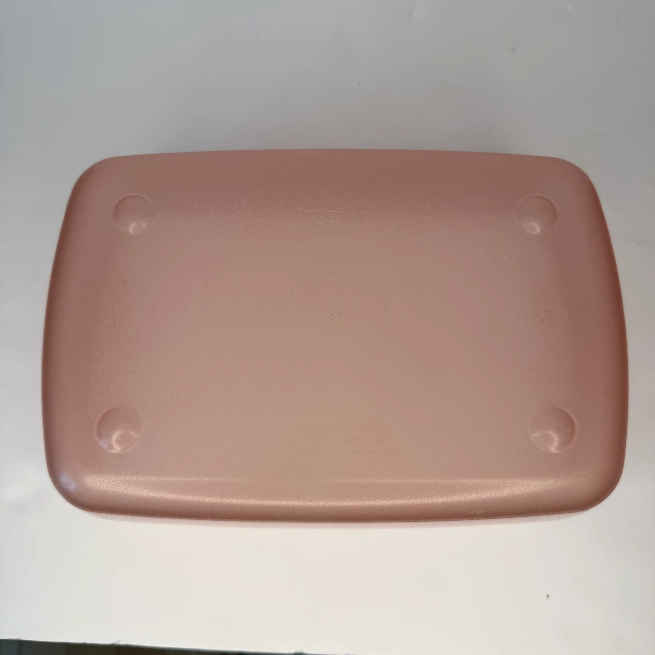 Tupperware Rock N Serve 3.5 L 3380A-1 Food Storage with Vent Lid - photo 3