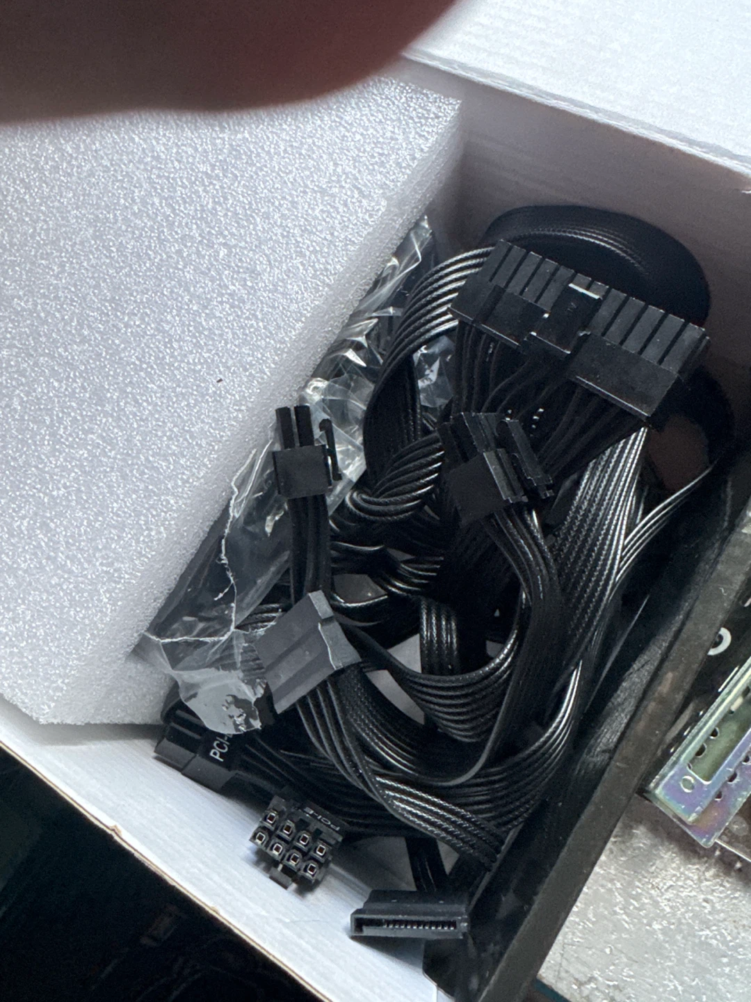 METALFISH SFX-600W 80+ Bronze Power Supply Unit - photo 2