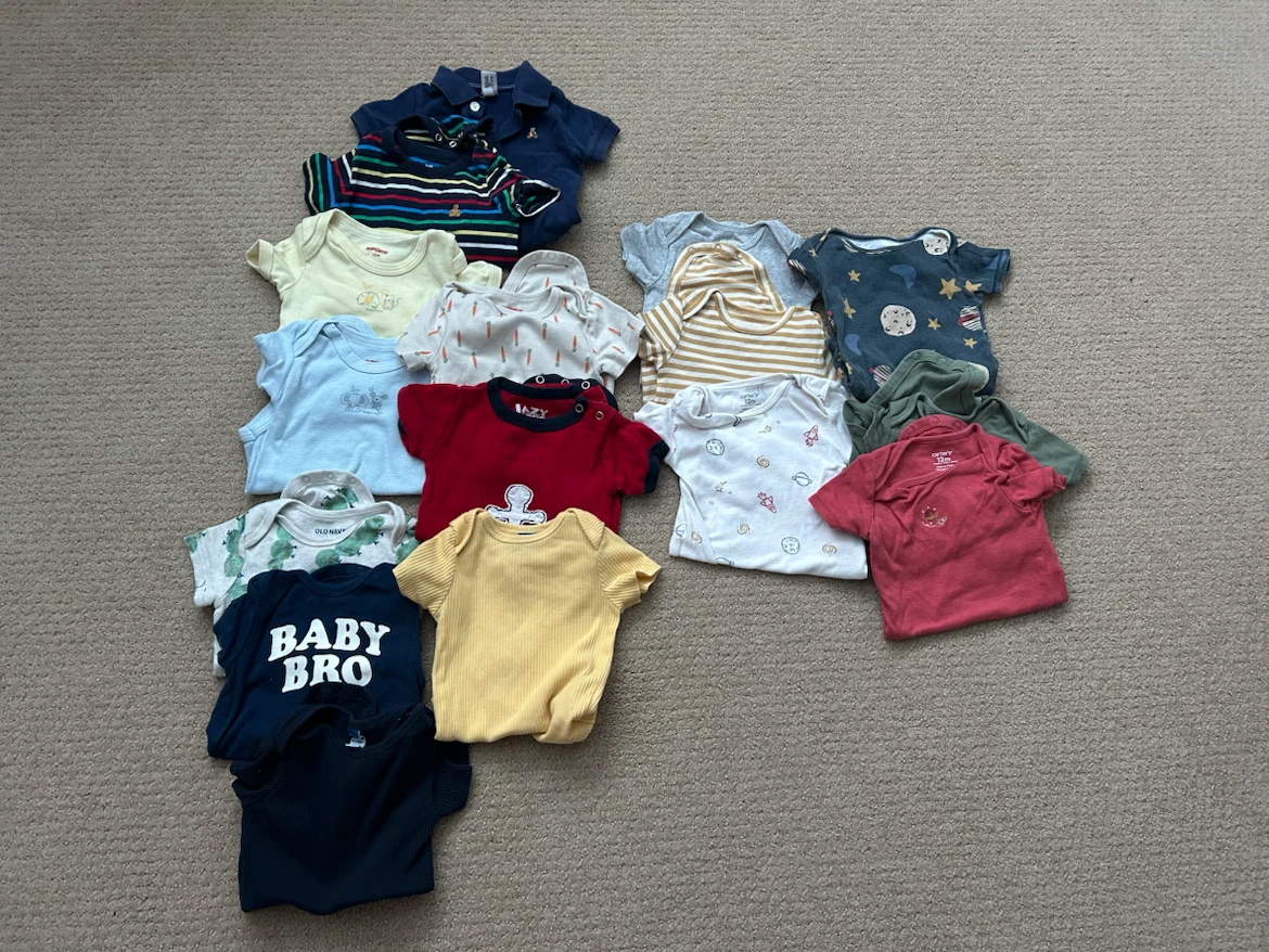 16 BOYS SIZE 6-12 MONTH ONESIES (SEE LISTING)