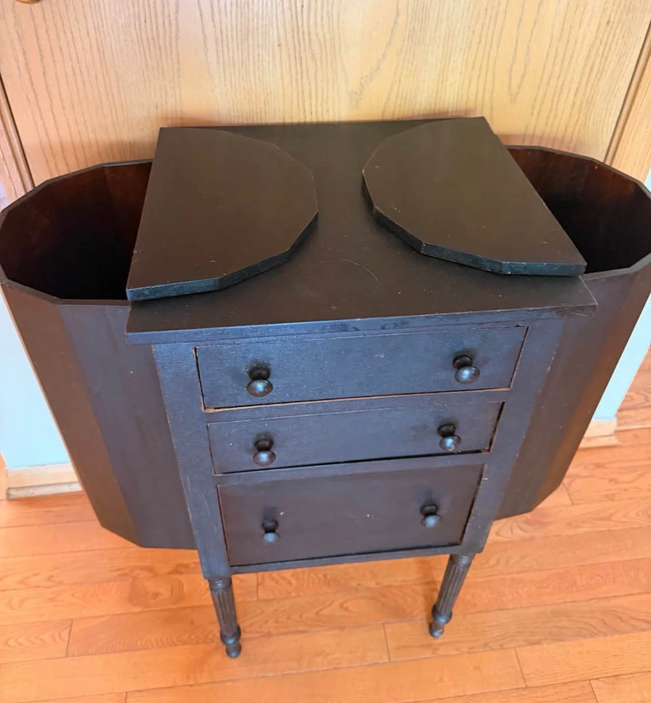 Vintage Martha Washington Style Mahogany Cabinet – Mid-Century