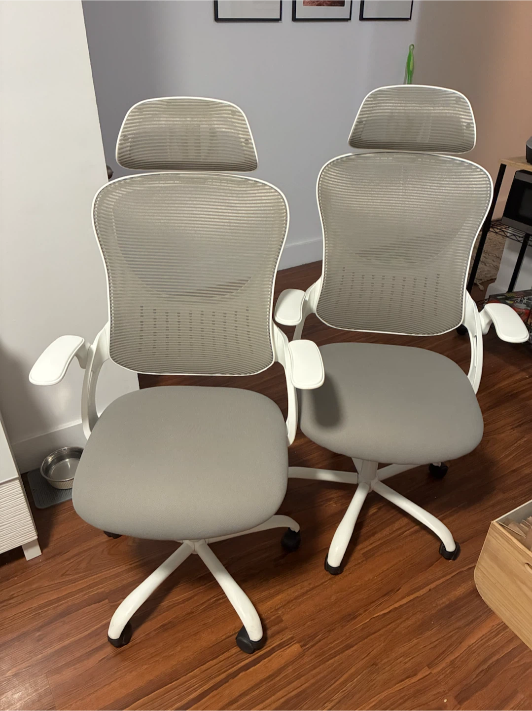 Ergonomic Mesh Office Chair - White/Grey