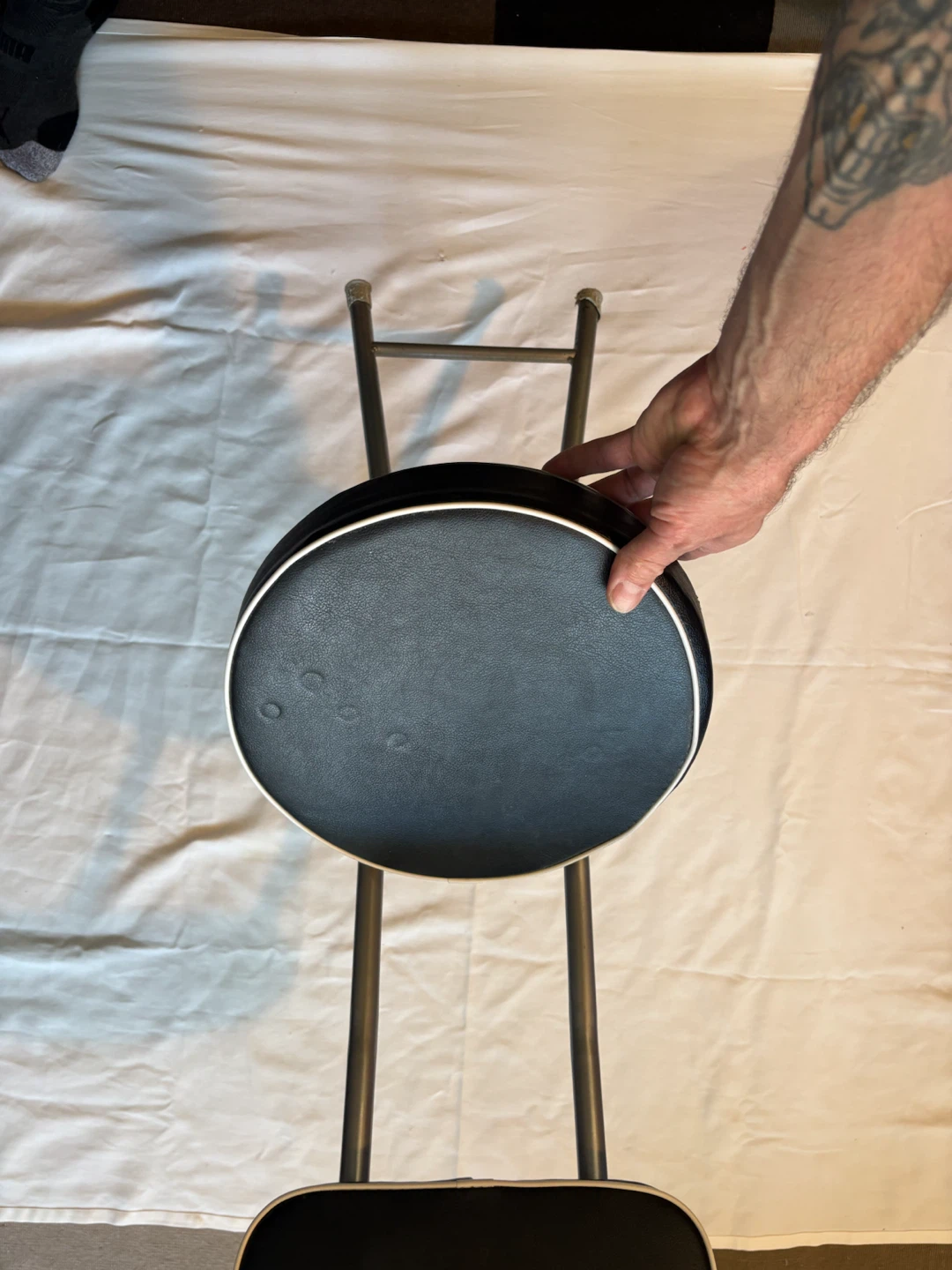 Black Round Folding Stool - photo 3