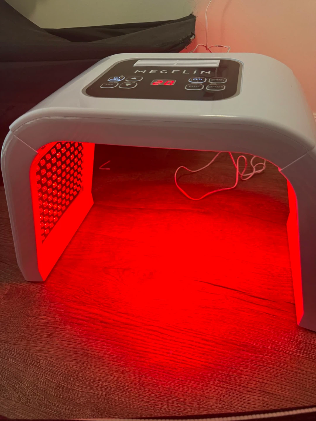 MEGELIN LED Light Therapy Machine