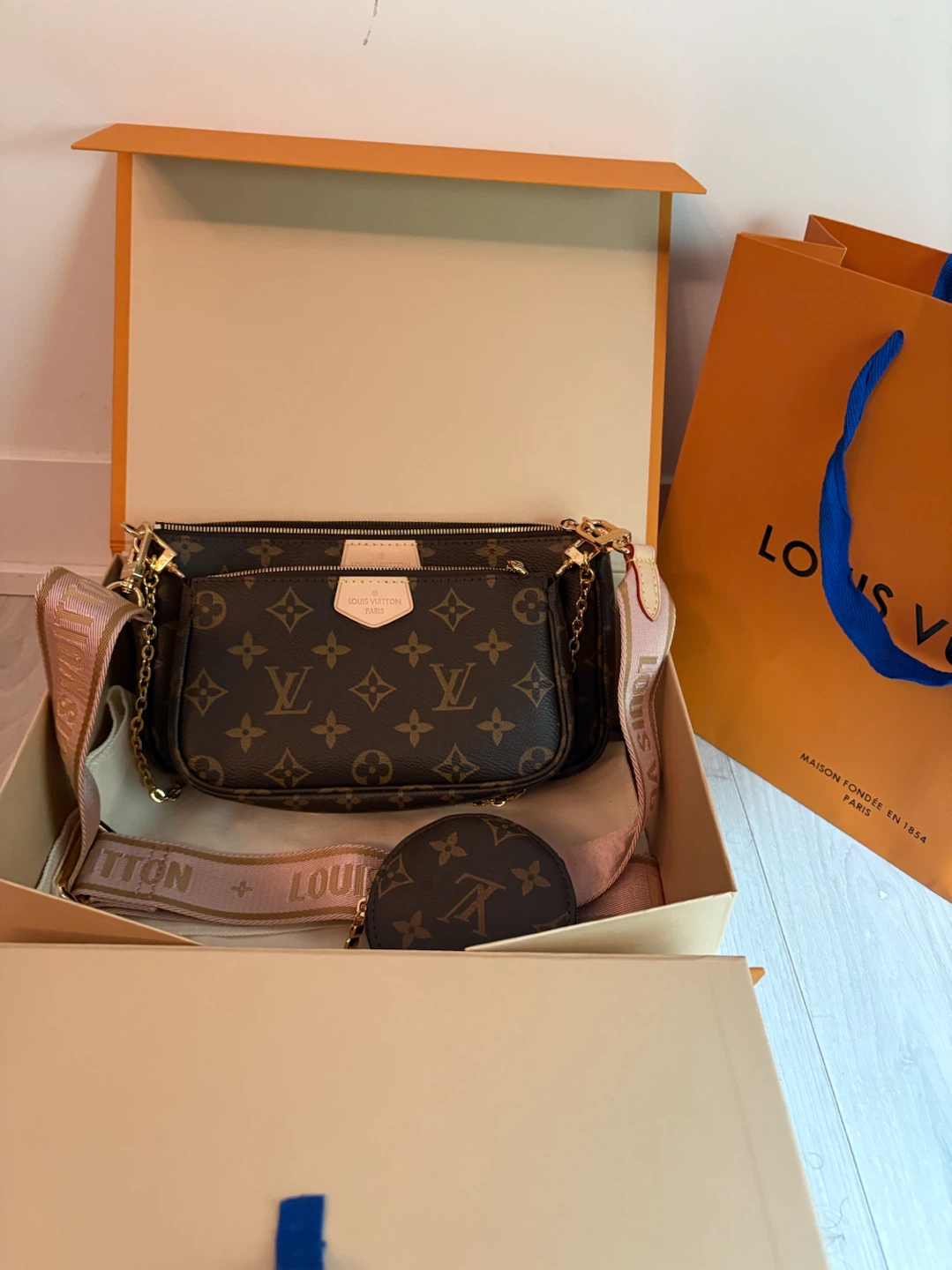 Louis Vuitton Multi-Pochette Accessories Bag - photo 3