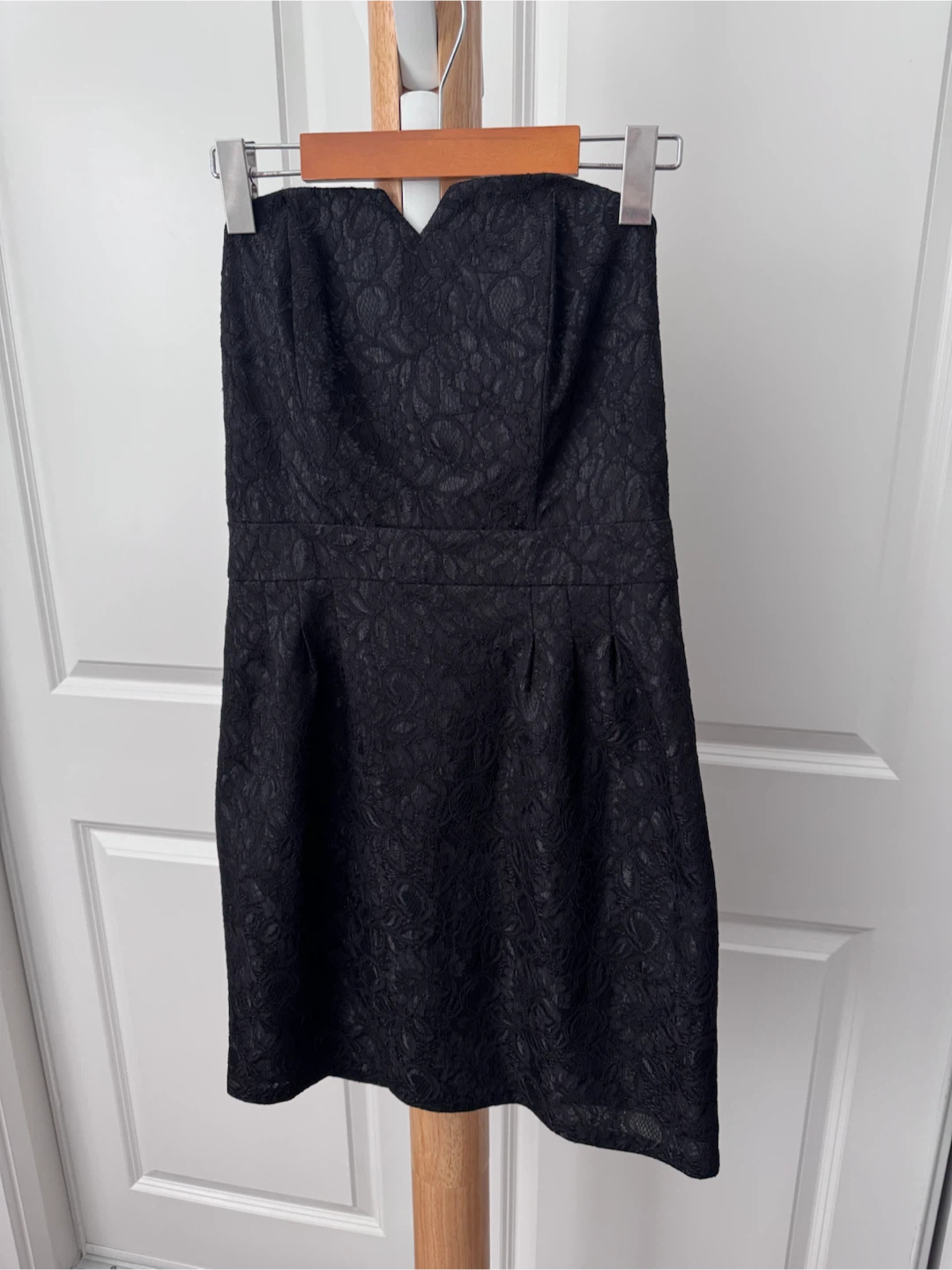 Brand new: Black Strapless Dress Size 4