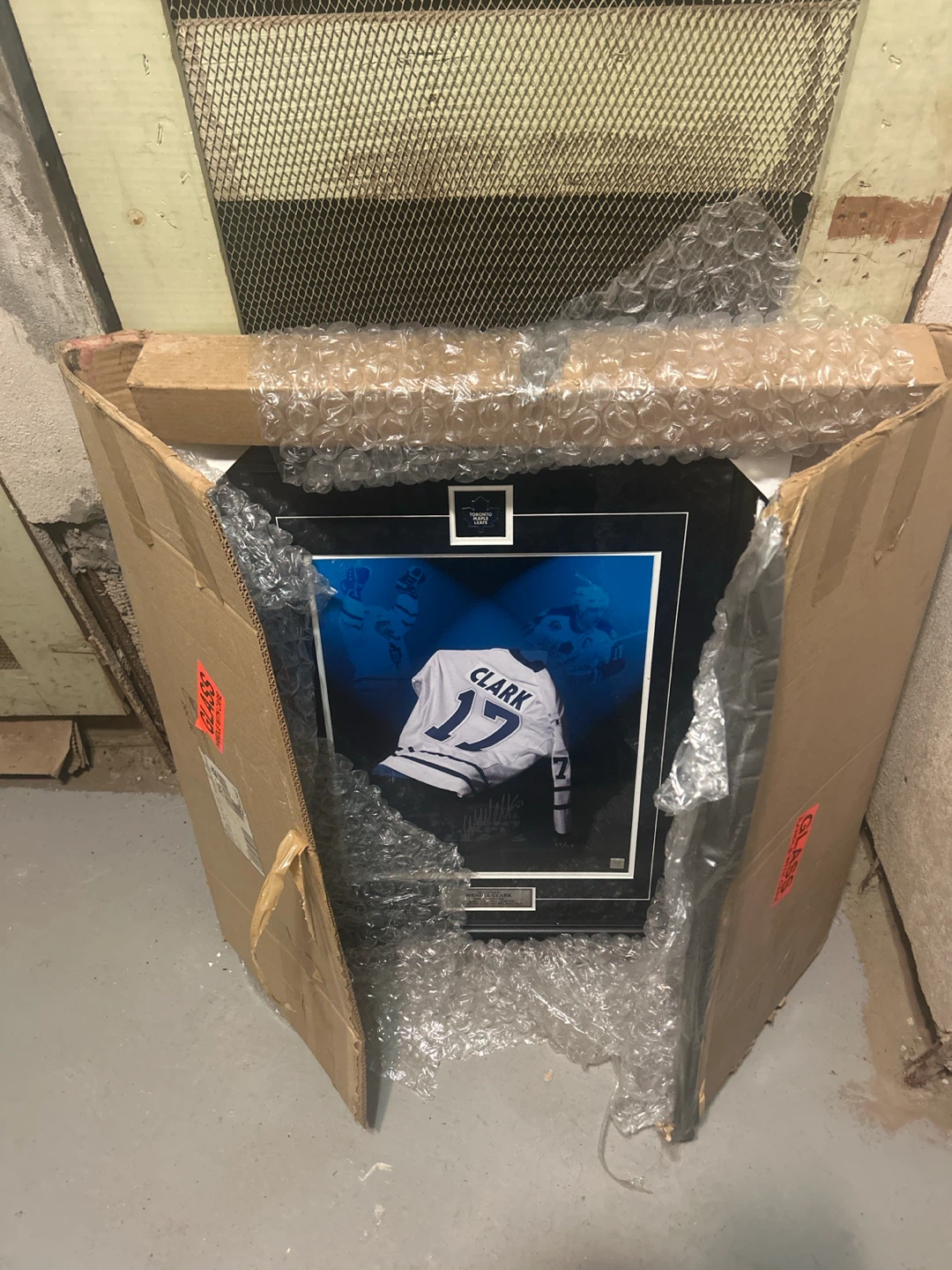 Wendel Clark Autographed TML Jersey Framed Display - photo 2
