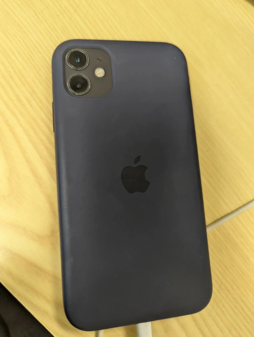 Apple iPhone 11 64GB UNLOCKED - photo 2