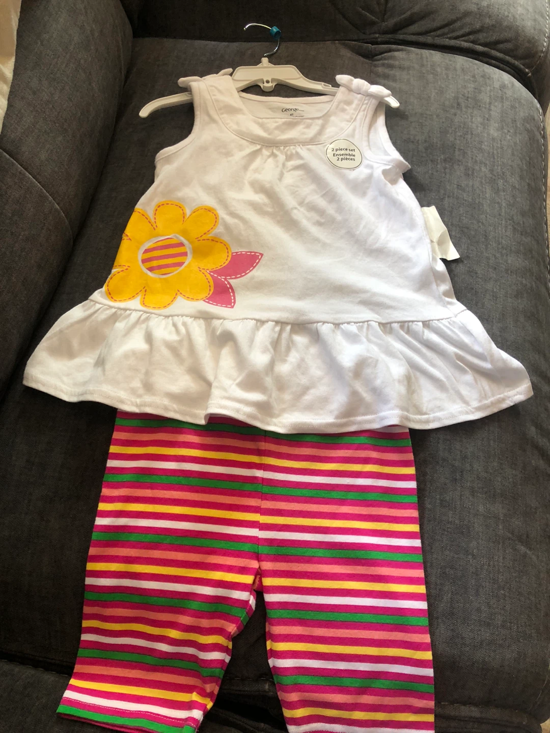 NEW Girls 4T White Floral Tank Top & Striped Shorts Set