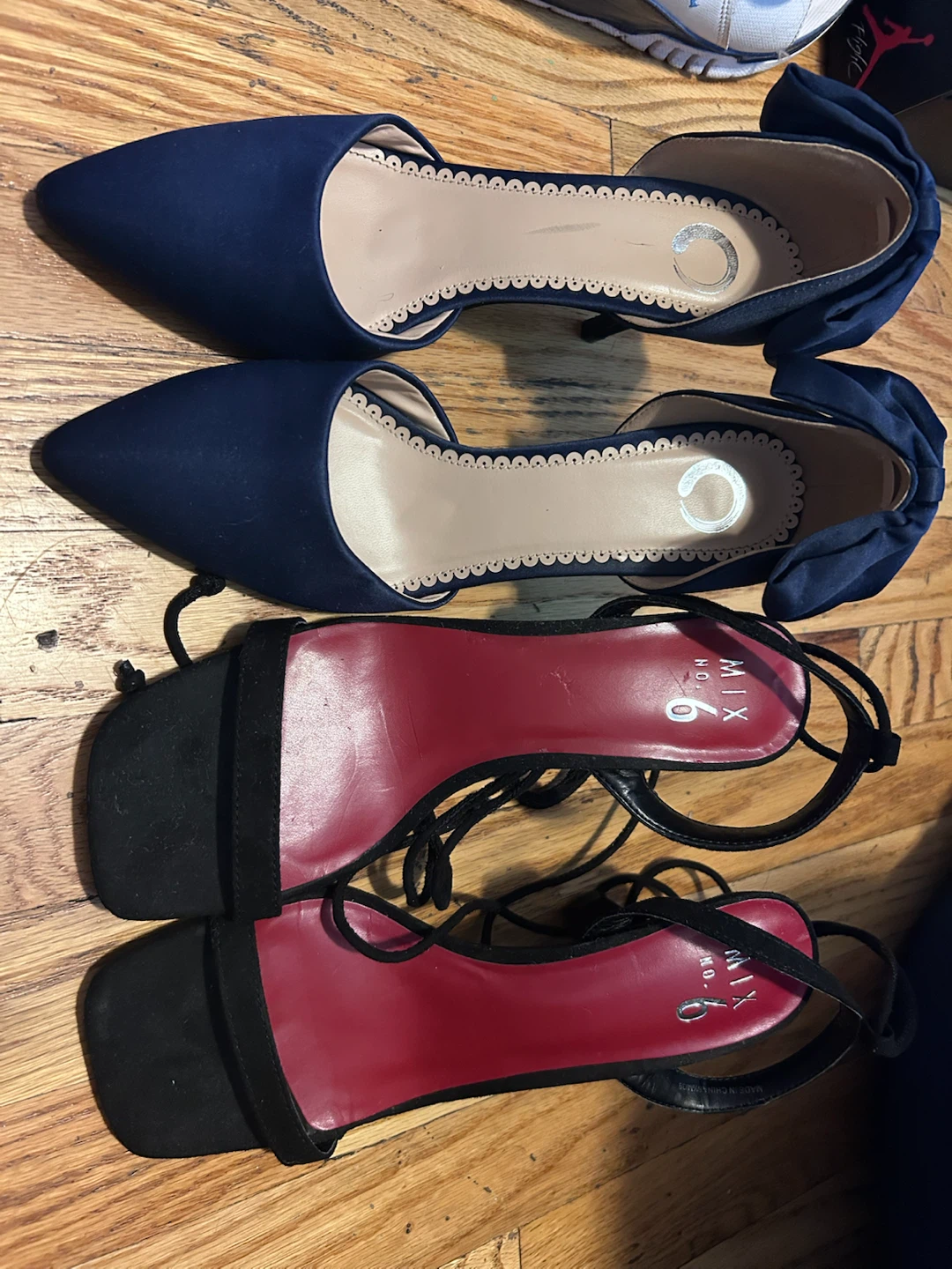 Nizoluxe Blue Suede Bow Heels Size 8.5
