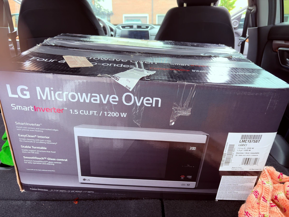 Selling LG microwave - photo 2