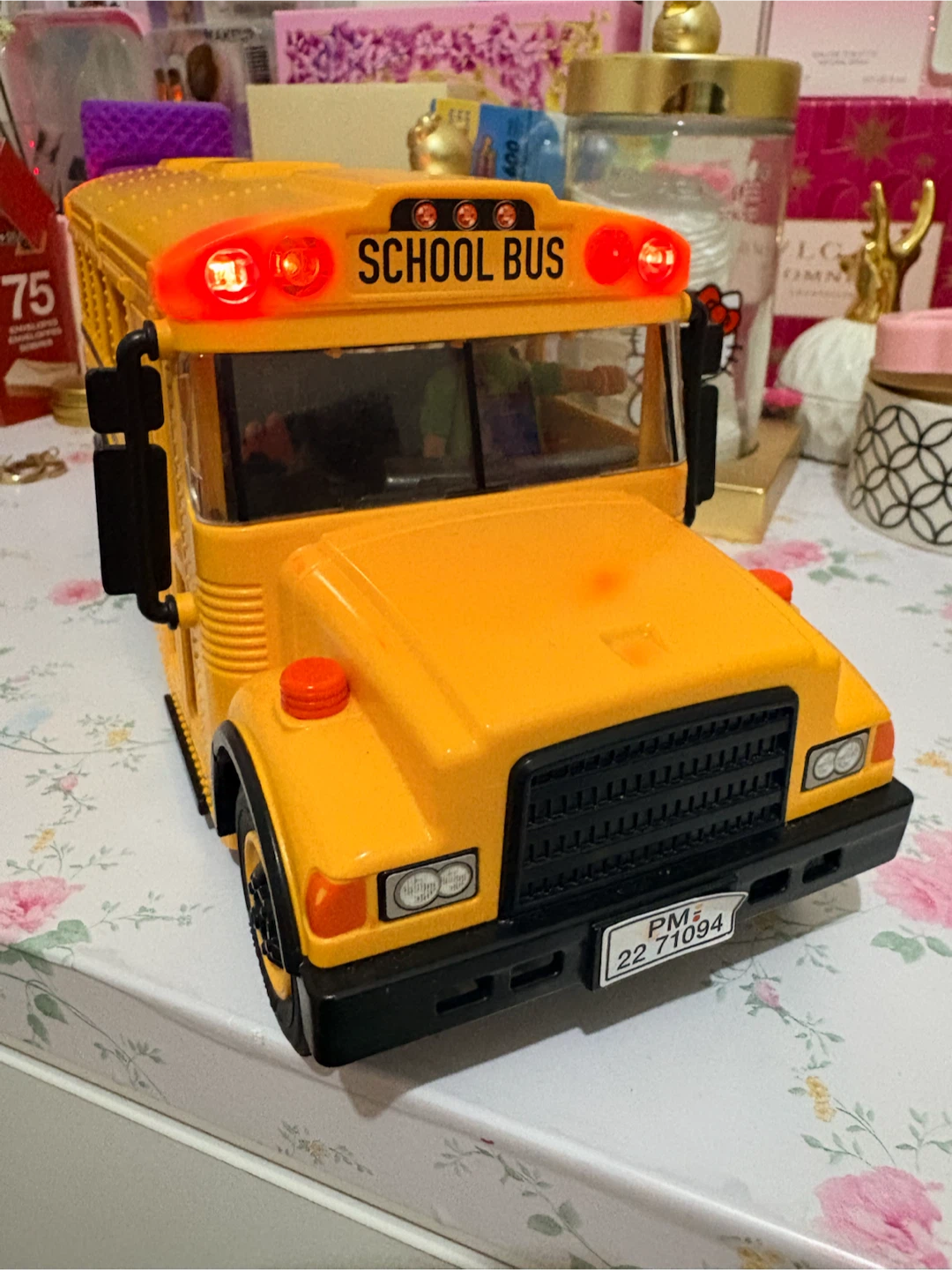 Yellow School Bus Toy with Figures - photo 3