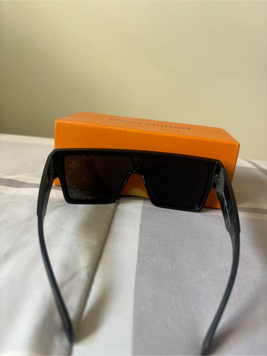 Louis Vuitton Sunglasses - photo 3