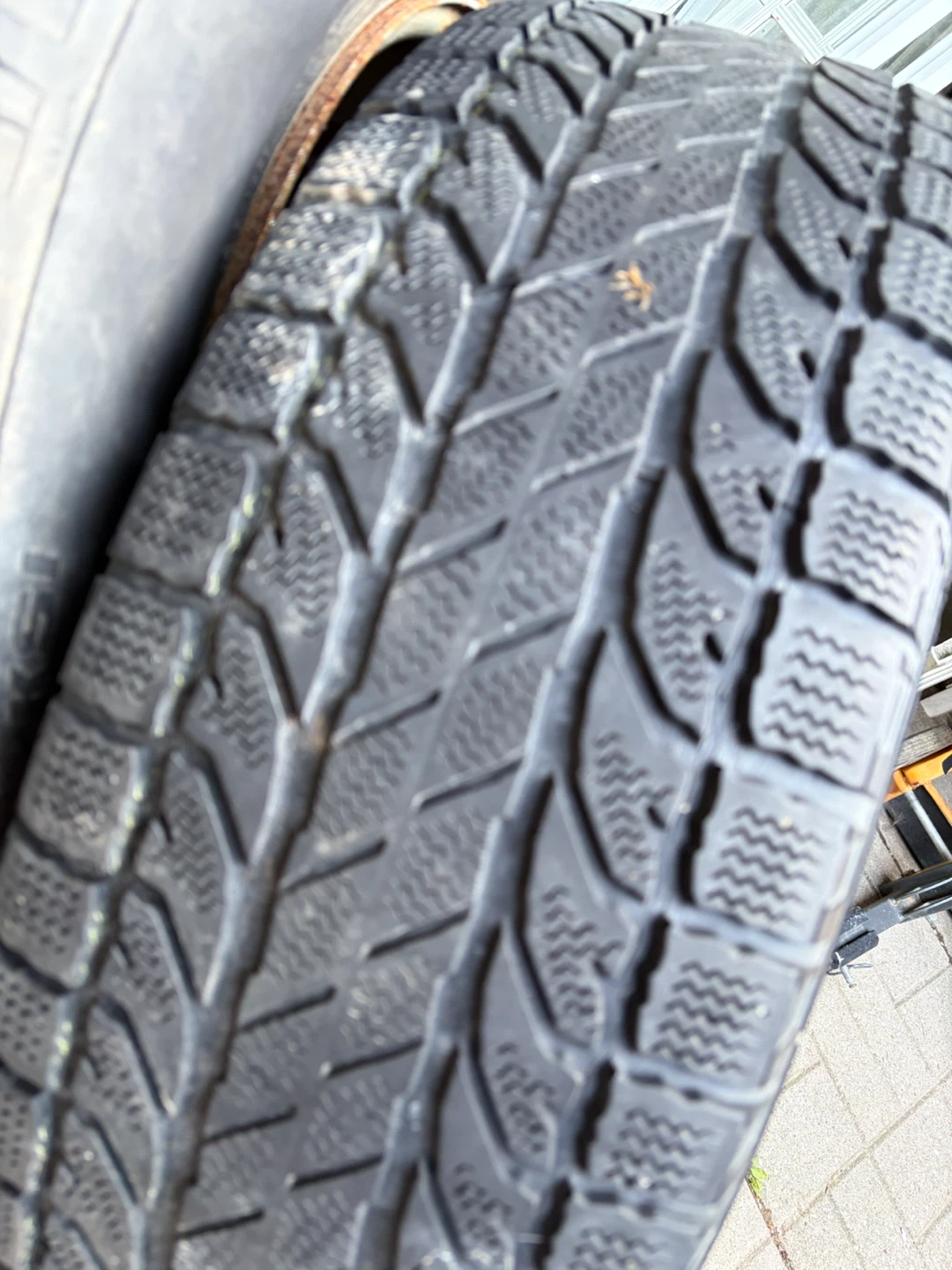 Set of 4 BFGoodrich Winter Tires on Rims - photo 2