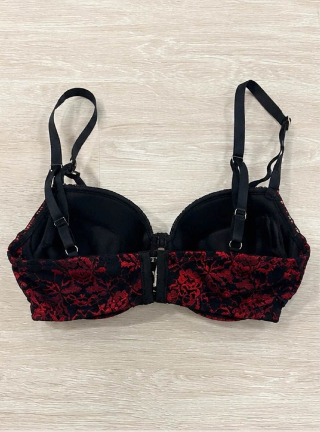 Victorias Secret Red and Black Lace Bra - photo 2