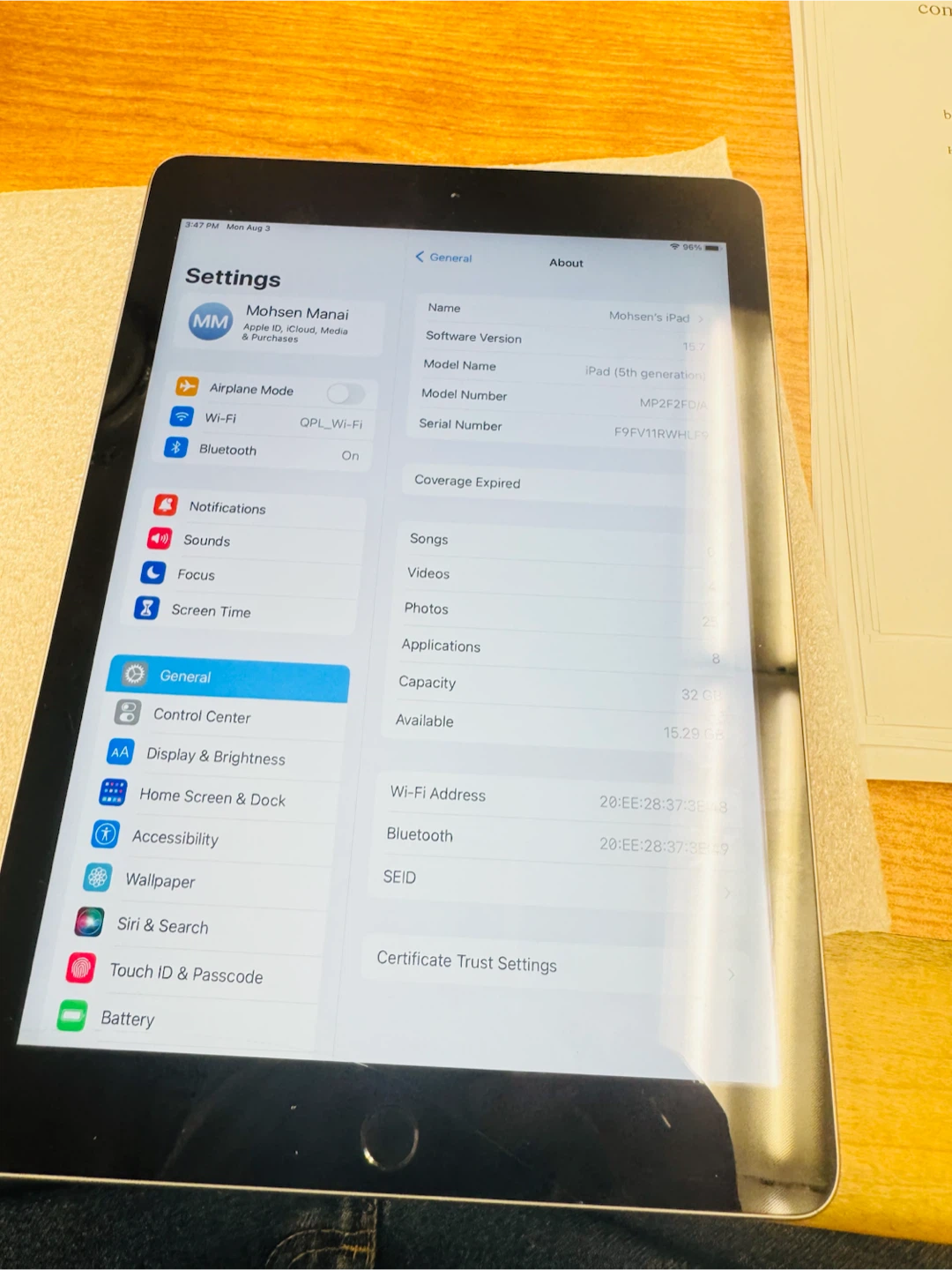 Apple iPad (5th Gen) 32GB - photo 2
