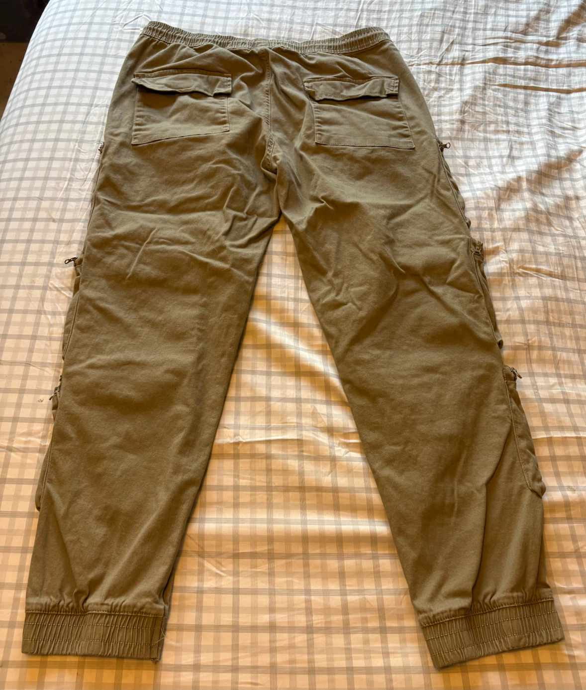 ✨✨URBNIDNTY Cargo Pants Size L - photo 3