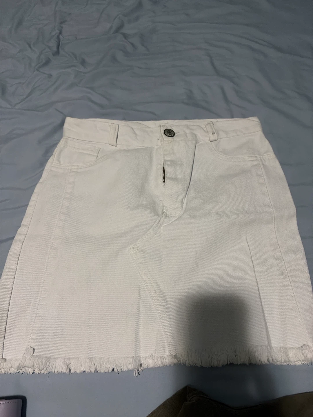 White denim skirt