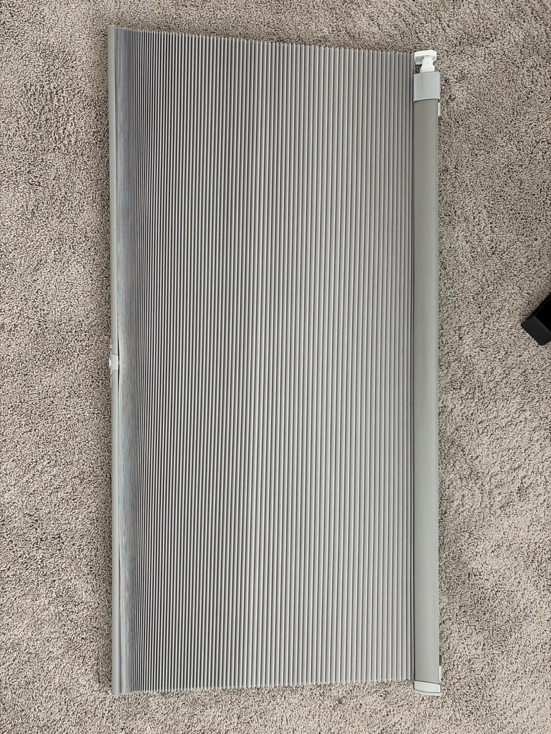 Like New Cordless Blackout Cellular Shades / Honeycomb Blinds - photo 4