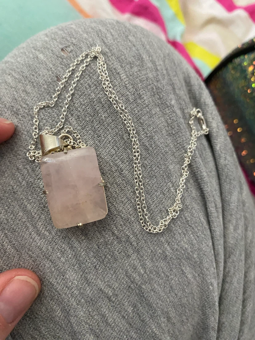 Brand new Rectangular Rose Quartz Pendant Necklace